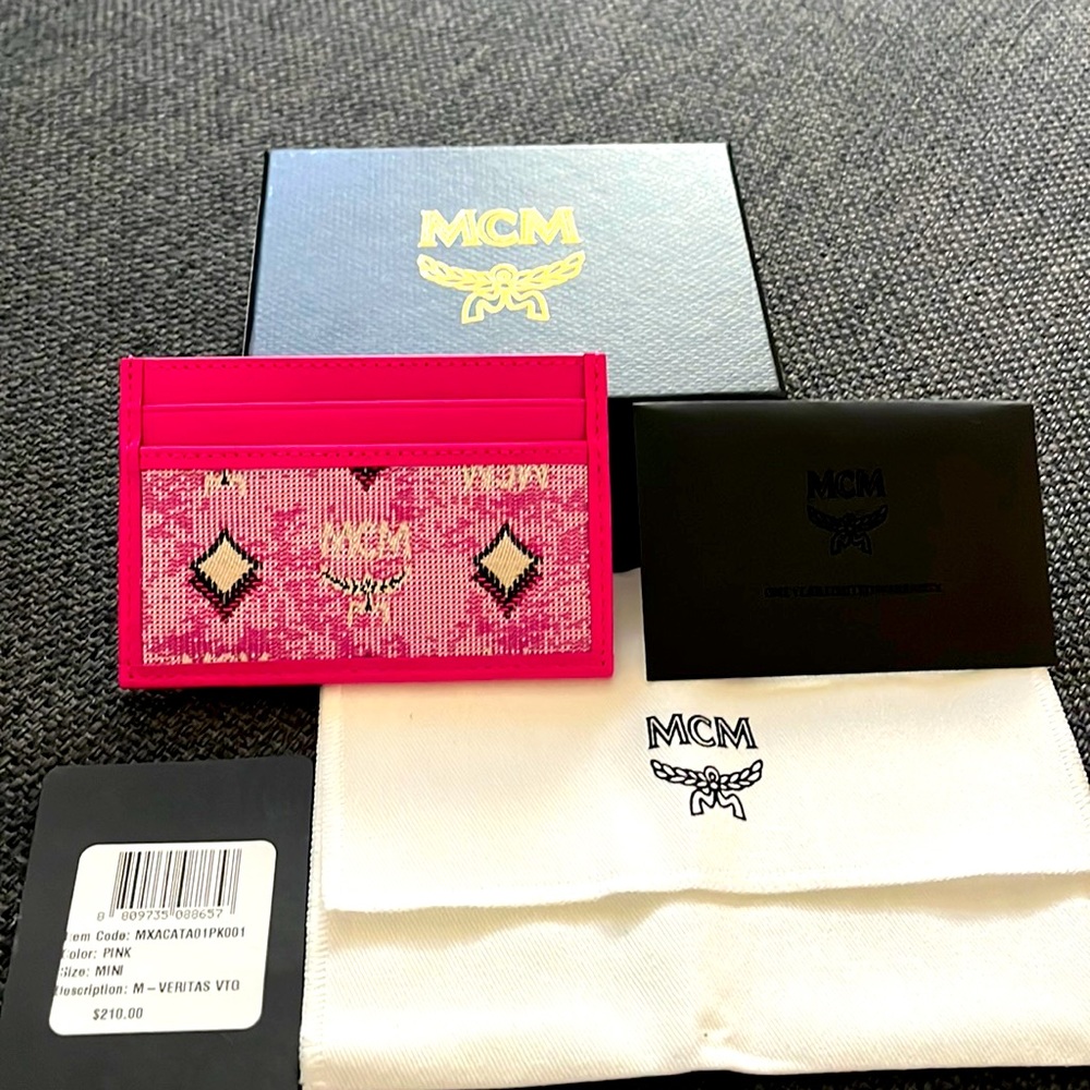 NWT gifting ready MCM mixed texture card case
